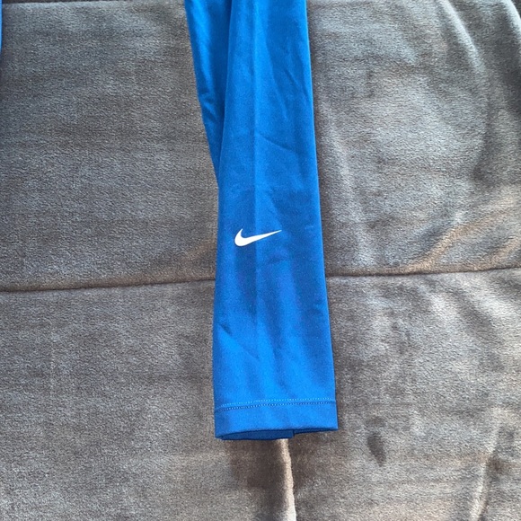 Women’s Leggings - Picture 2 of 3